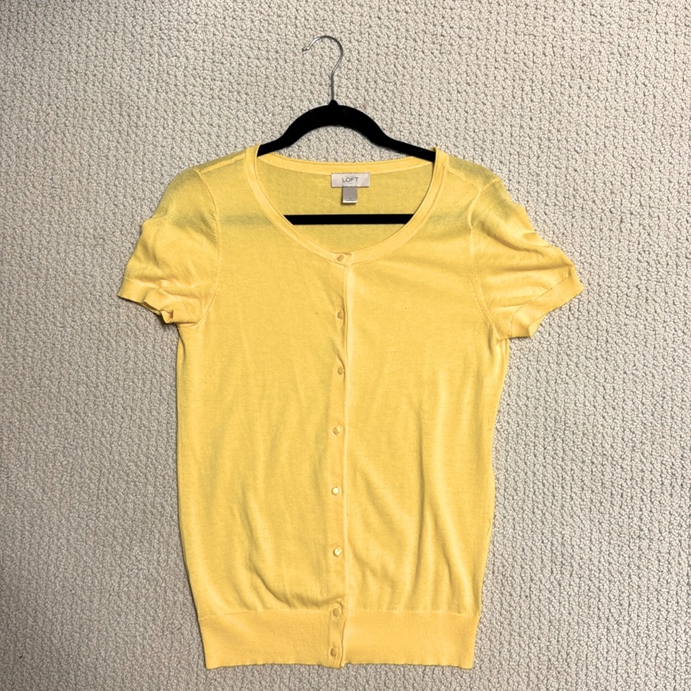 Women short sleeve cardigan; Ann Taylor Loft; Color: Yellow; Size “S”